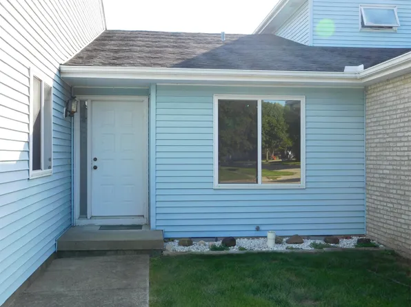 2913 Natalie Dr, Champaign, IL 61822