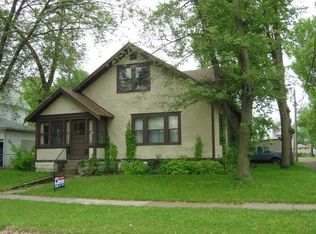 211 Wellington St, Waterloo, IA 50701