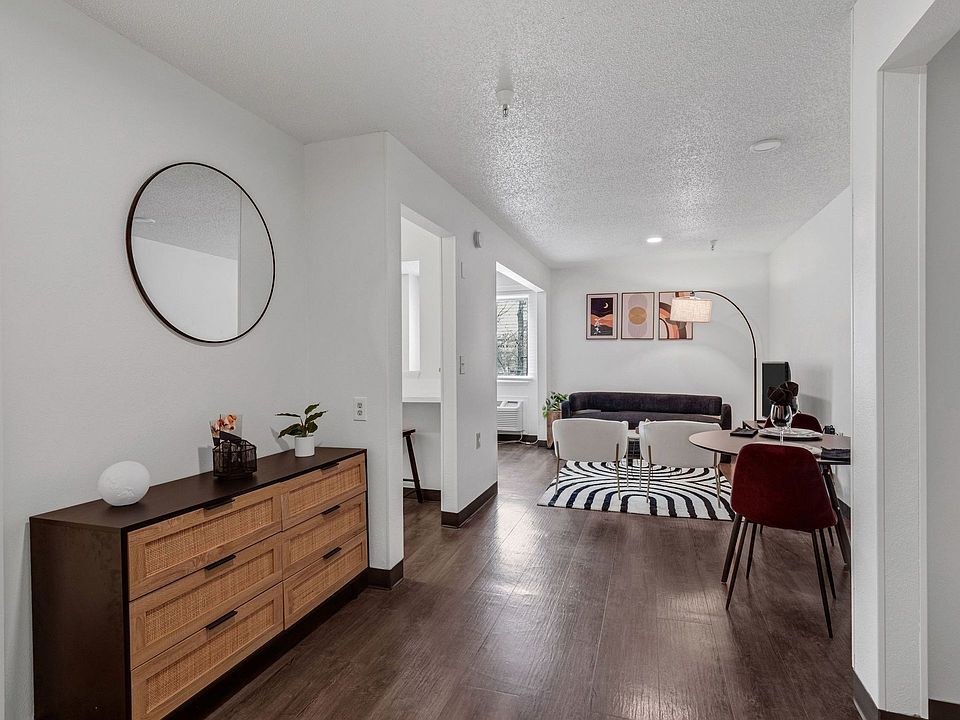 1st image of 123 McCullough Dr #111