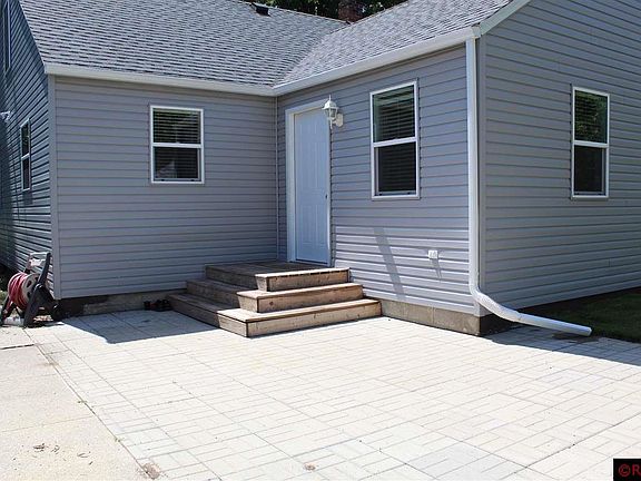 2nd image of 1414 N Broadway St