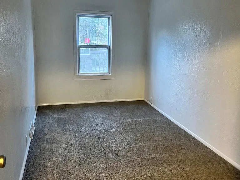 1480 Meadowbrook Blvd — Photo 5