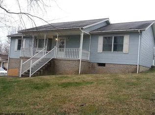 1 Carroll Ct, Bridgeport, WV