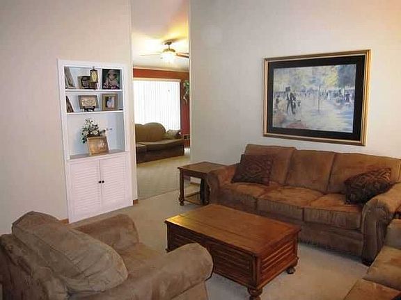 4th image of 2942 Jodore Ave