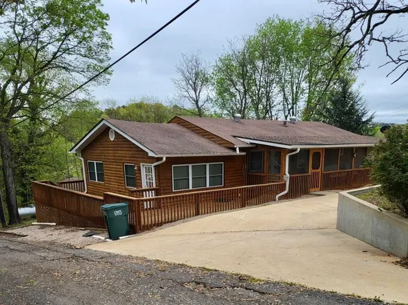 16222 N Plum Street, Eminence, MO 65466