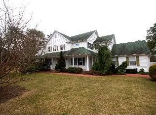 6 Torrington Ln, Shoreham, NY 11786