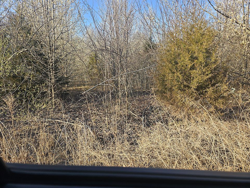 2nd image of 1524 28 Nicholas Road