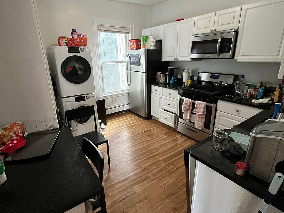 80 Hillside St #2U