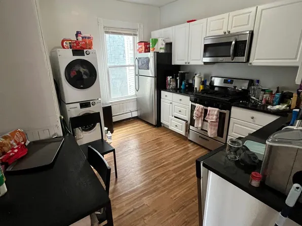 80BA Hillside St, Roxbury Crossing, MA