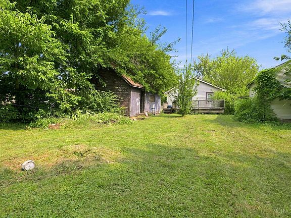 5th image of 2125 Winona Dr