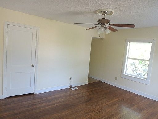 2nd image of 1510 Washington Pike