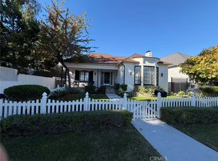 113 N Doheny Dr, Beverly Hills, CA 90211