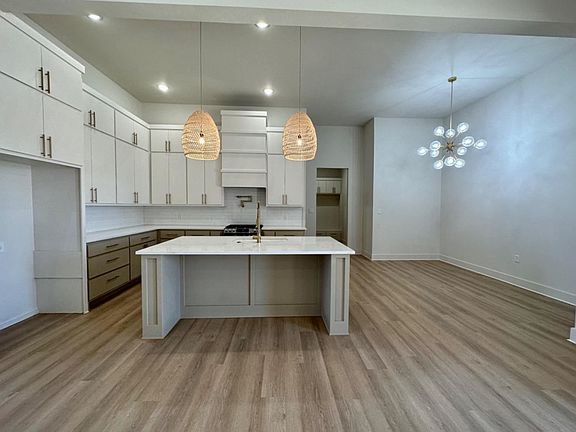 5th image of 3521 142nd St