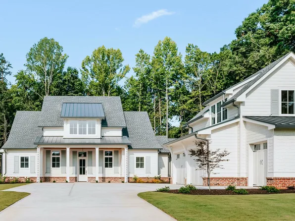 217 Chariot Ct, Jefferson, GA 30549