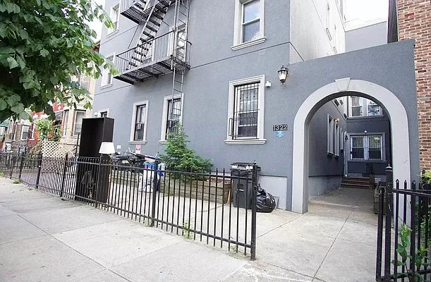 Rented by ERNY LLC | media 31