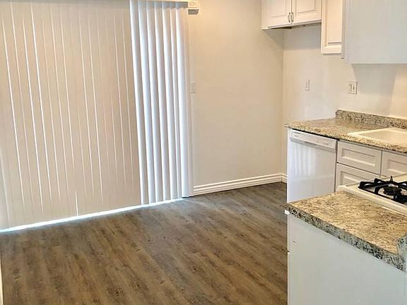 3rd image of 14015 S Budlong Ave APT 20