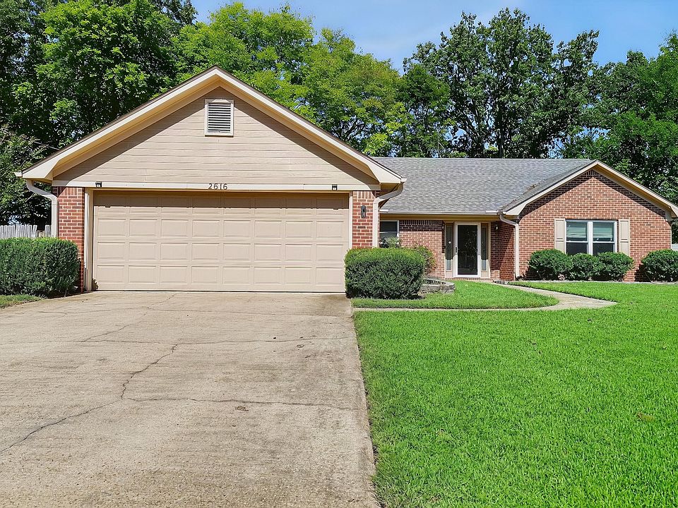 1st image of 2616 Mahogany Dr