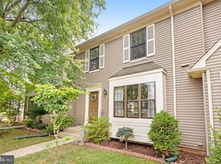 5 Vandercastel Rd, Sterling, VA 20165