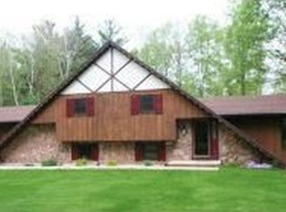 3894 Tall Pine Ct, Green Bay, WI 54313