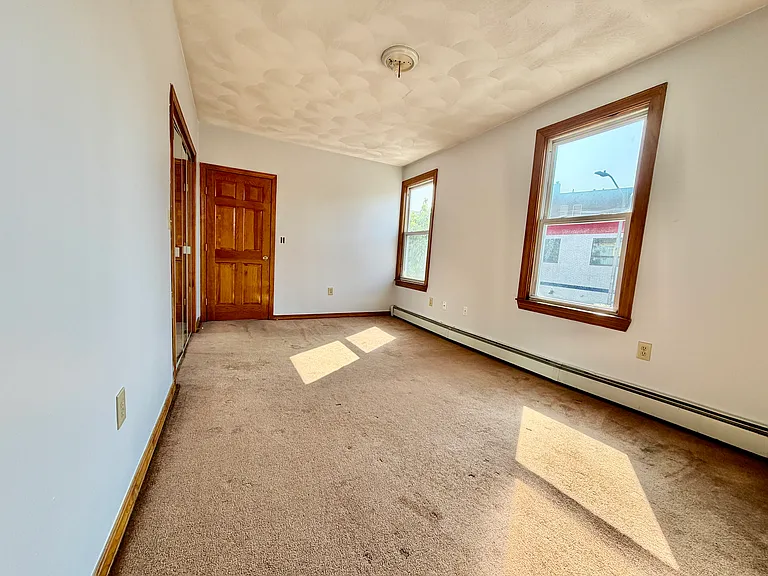1236 Cambridge St #2R — Photo 8