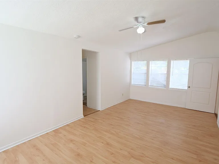 5231 Beechnut St — Photo 20