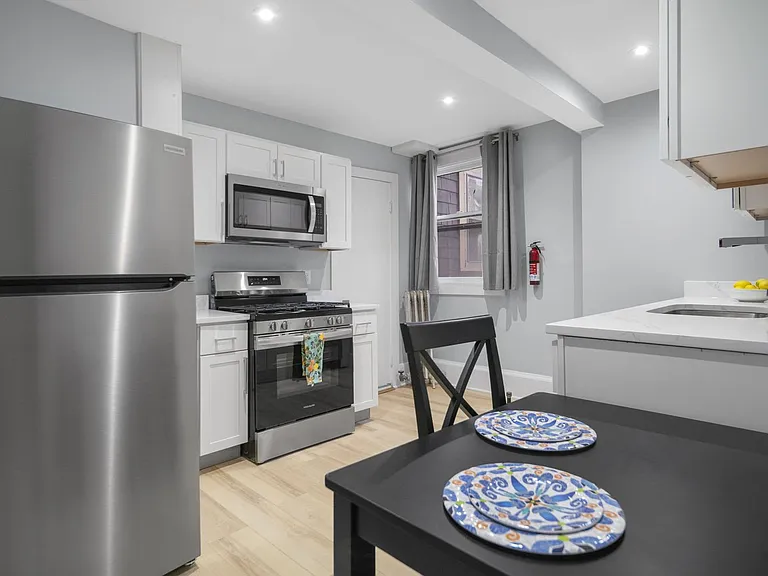 104 Harvard Pl — Photo 157