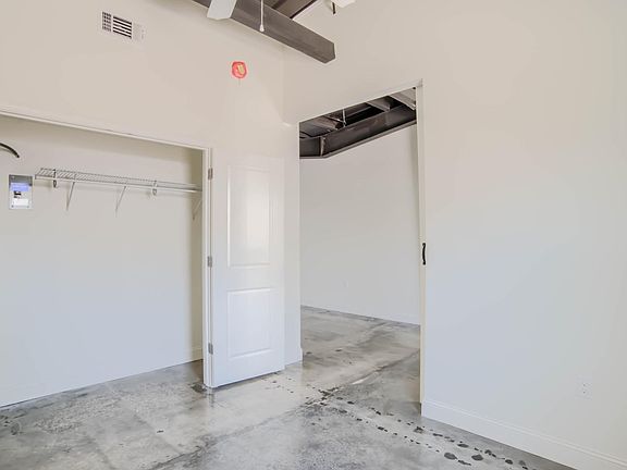 3rd image of 728 Desire St #D