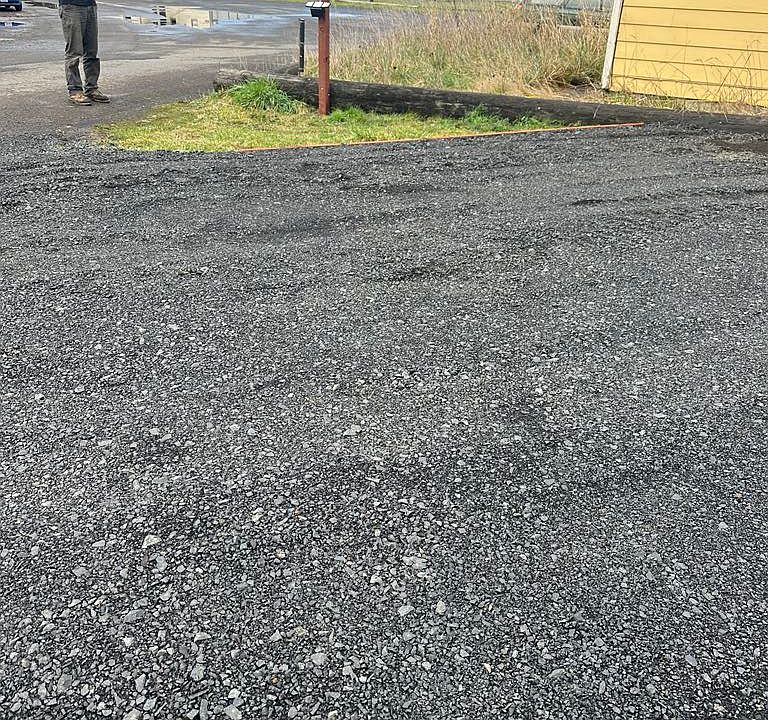 Private parking area for 2 vehicles