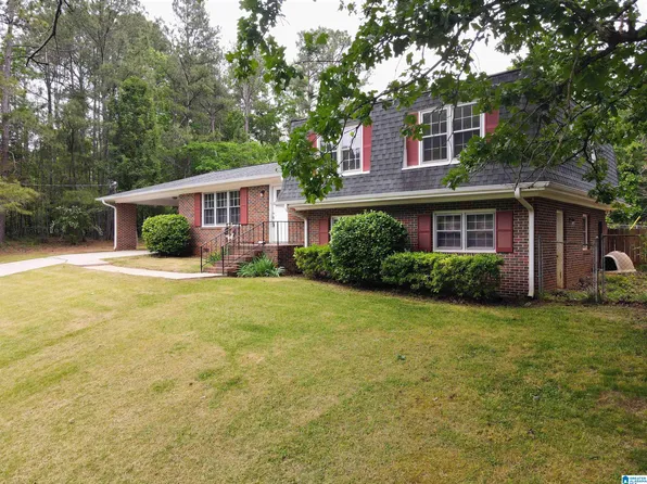 1209 Birchwood Dr, Anniston, AL 36207