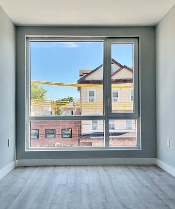 5th image of 20 22 College Point Blvd #3B