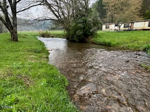 245 Lunceford Ln, Mountain City, TN 37683