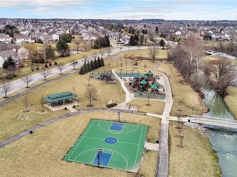 12449 Steelers Blvd — Photo 29