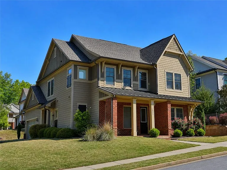 1035 Birchdale Dr — Photo 2