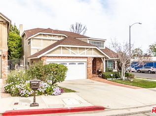 17001 Addison St, Encino, CA 91316