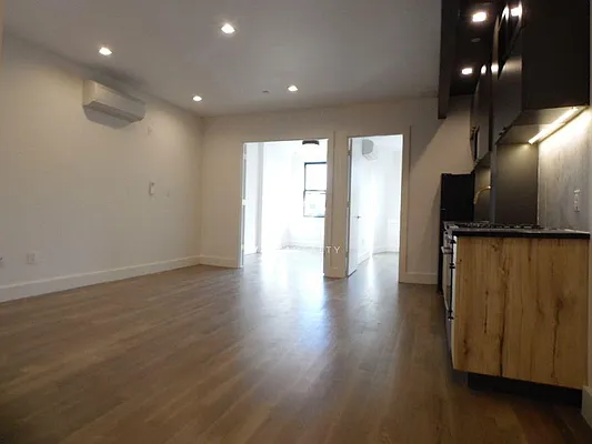 Rented by Yaffa Realty LLC | media 22