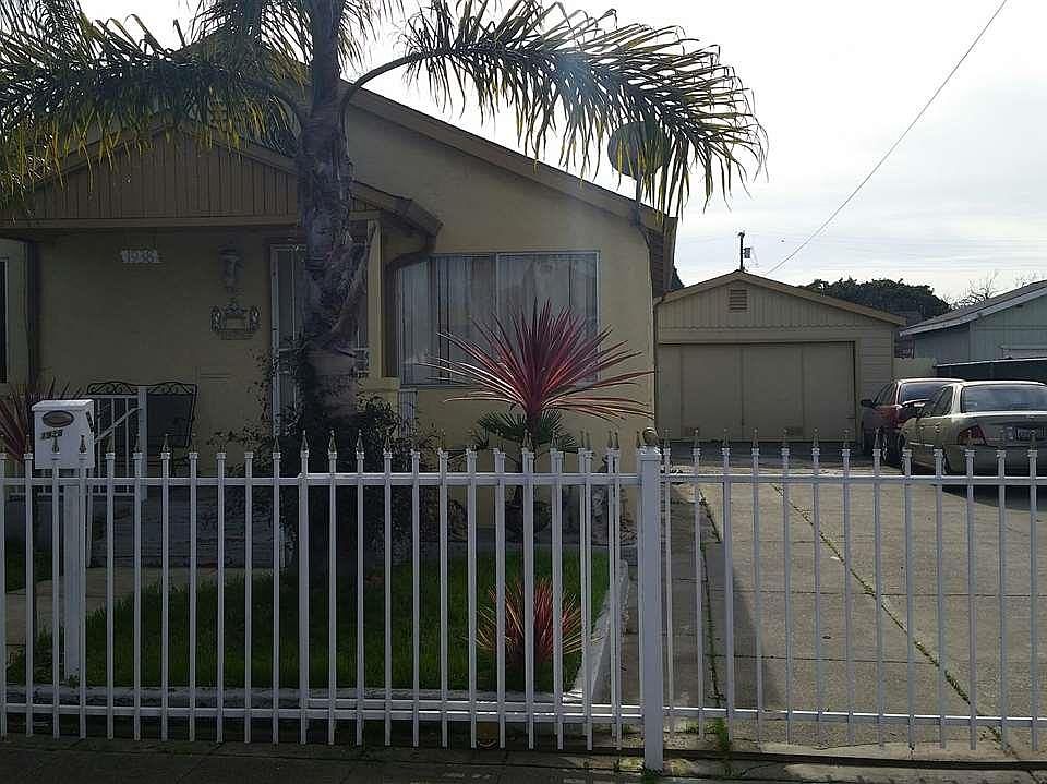 1st image of 1938 Pine Ave