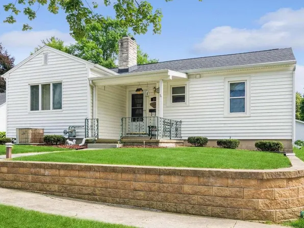 211 West Walnut STREET, Horicon, WI 53032
