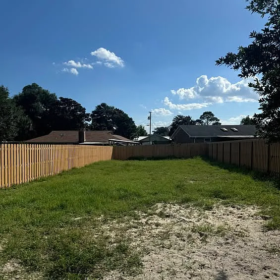 310 Main St — Photo 12