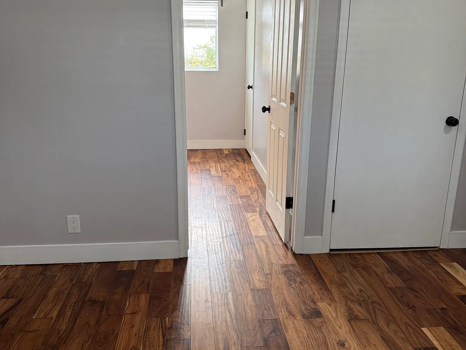 3 bed, 1.5 bath, 1500 sqft, $2,500 — Photo 3