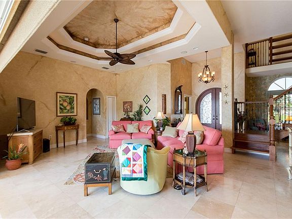 4th image of 626 Eleuthera Dr
