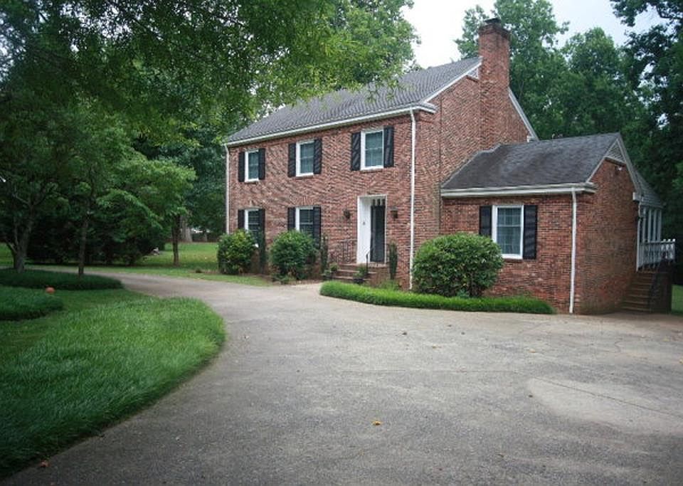 1st image of 530 Plantation Dr