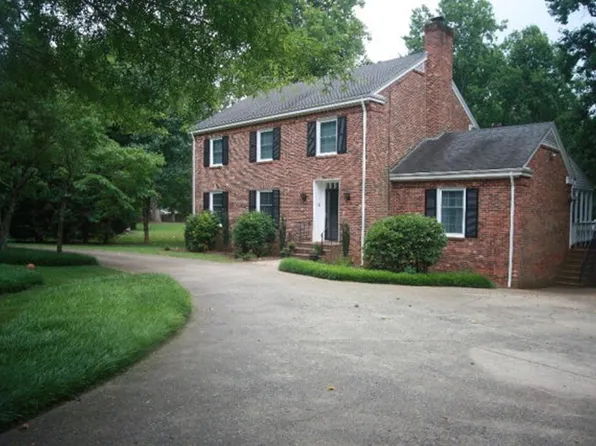 530 Plantation Dr, Collinsville, VA 24078