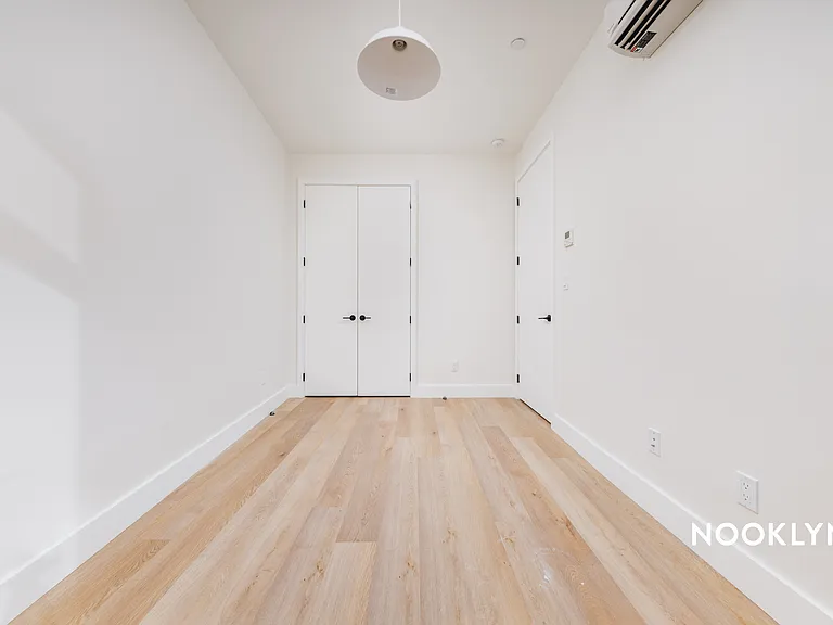 27-16 21st St #1N — Photo 8