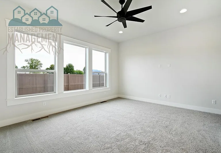 10642 W Lothbury Dr — Photo 37