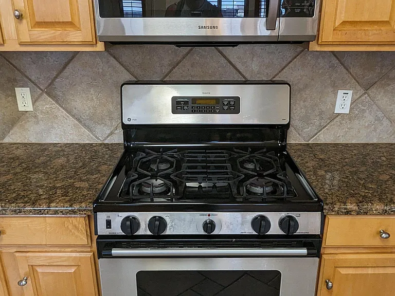 5001 Highlands Dr — Photo 14