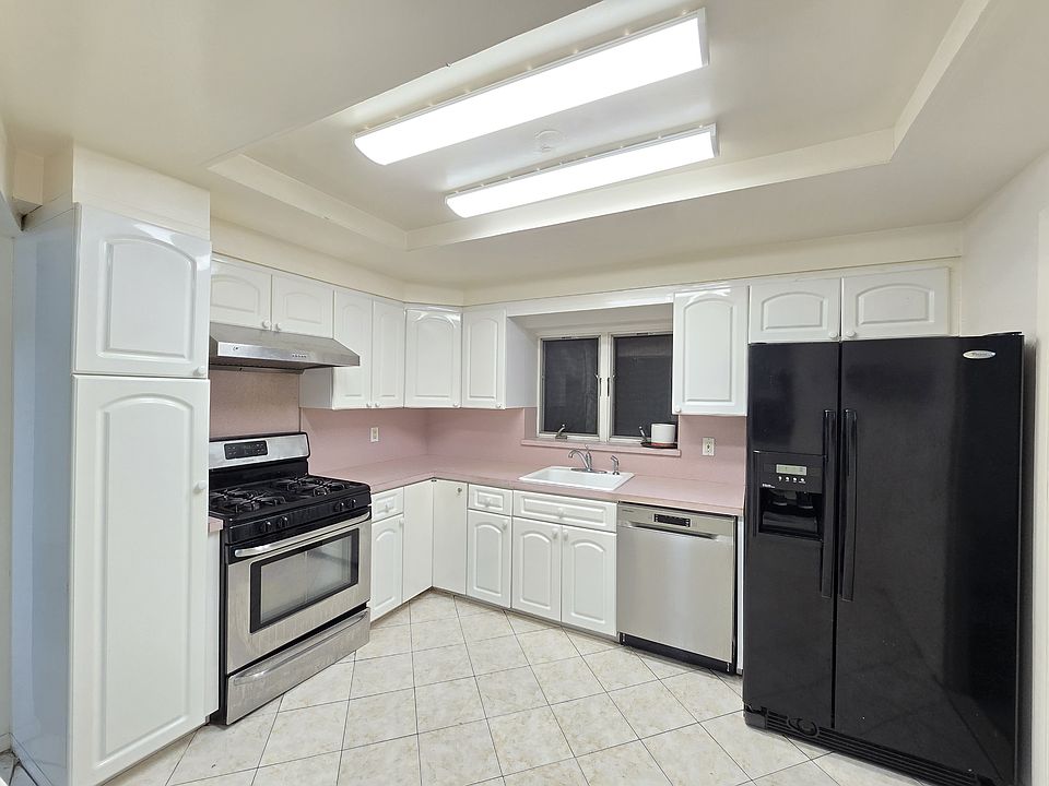 1st image of 8693 23rd Ave Floor 2