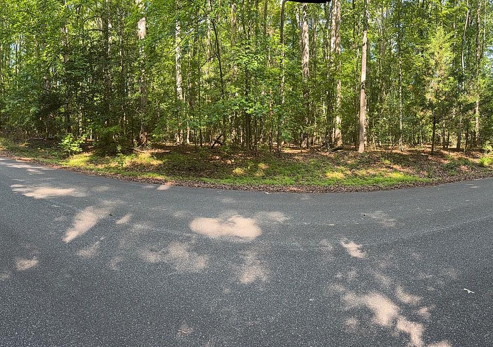 1st image of 7121 Snow Hill Dr