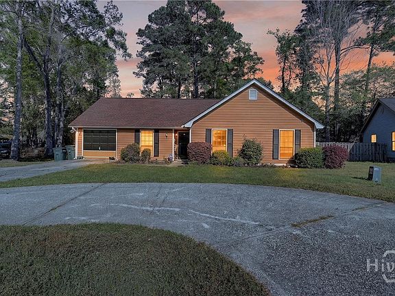 2nd image of 6 N Nicholson Circle