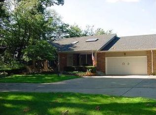 648 Riversedge Dr, Mishawaka, IN 46544