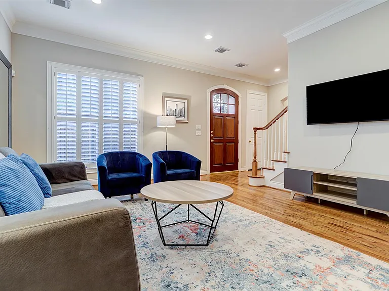 20 Annapolis Ct — Photo 2