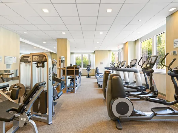 415 Main Street image 24 of 28